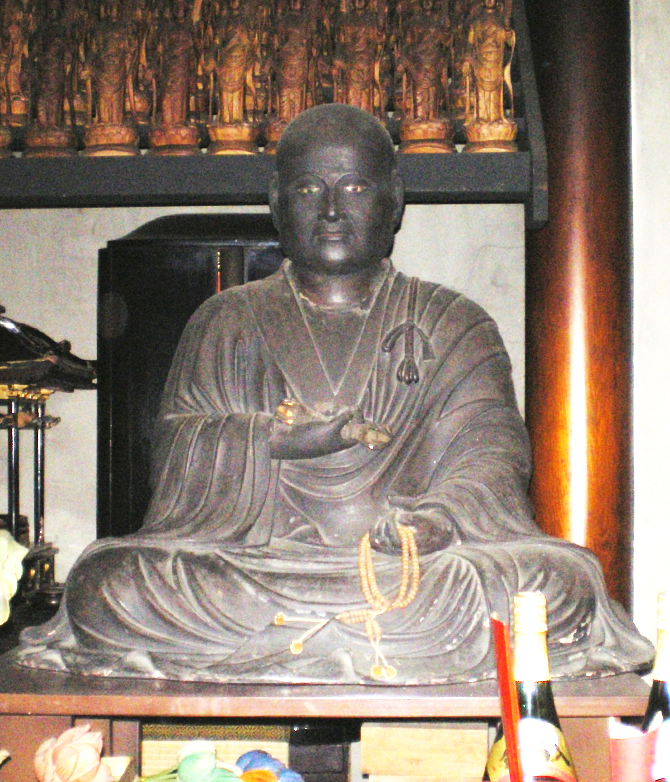 弘法大師坐像